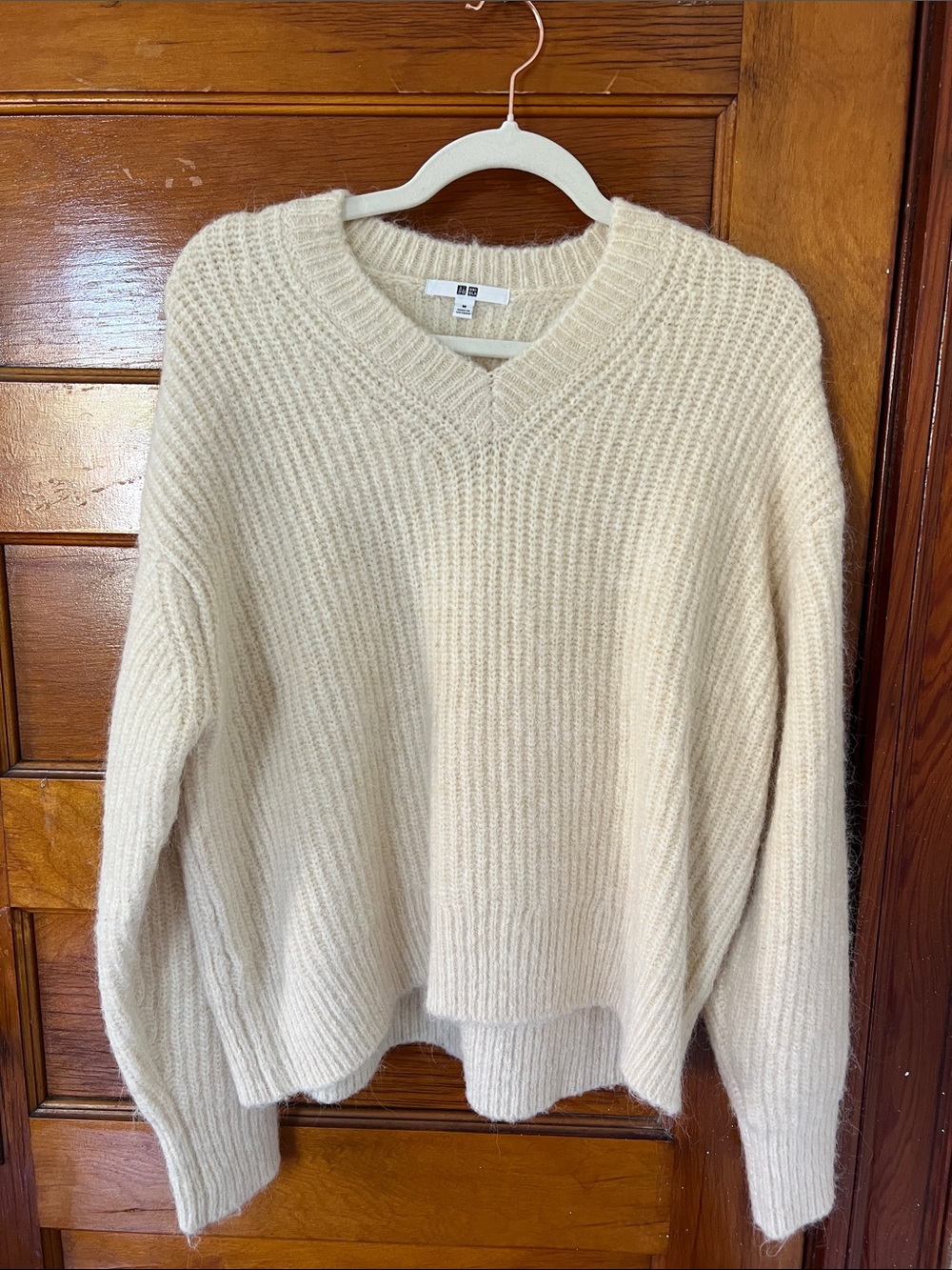 Uniqlo Cream Ribbed Wool-blend V-Neck Sweater
